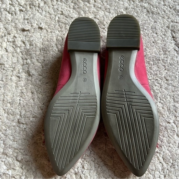 Ecco Fuchsia Tassel Loafers - Picture 5 of 10